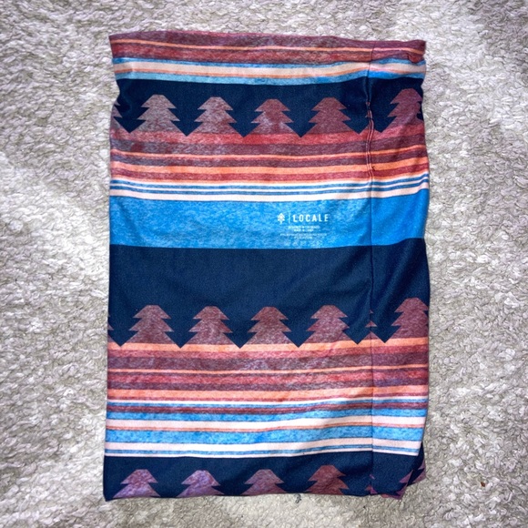 Locale Face Mask - Picture 3 of 4